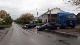 В Удмуртии в лобовом ДТП двух «Лад» пострадали 4 человека