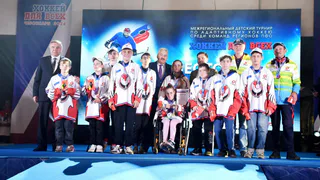 Удмуртские спортсмены стали бронзовыми призерами межрегионального турнира по адаптивному хоккею