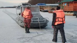 Трое рыбаков на Каме не смогли самостоятельно выбраться на берег