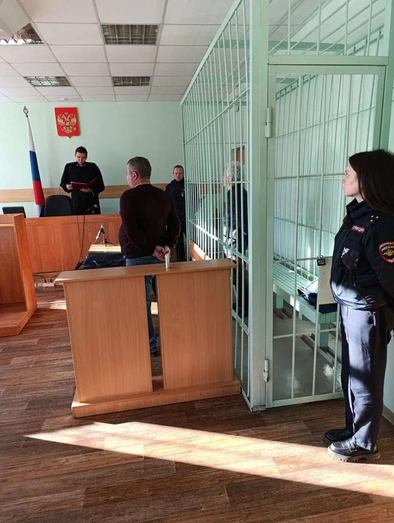 Житель Глазова, обвиняемый в убийстве своего знакомого, освобожден из-под стражи в зале суда