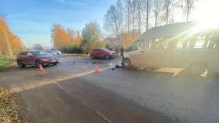 Пассажиры рейсового автобуса пострадали в ДТП с легковушкой в Удмуртии 