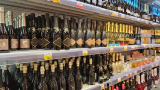 Компания в Удмуртии заплатит 600 000 рублей за незаконную продажу алкоголя в ночное время