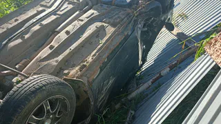 В Удмуртии автомобиль «Лада Гранта» врезался в опору ЛЭП