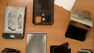 Глазовские школьники чуть не устроили пожар в школе 