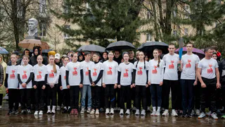 В Глазове прошла Эстафета мира (6+)