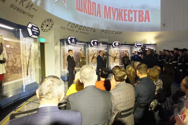 В Удмуртии открылась выставка «Школа мужества»