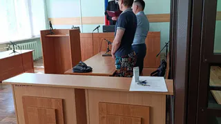 Бизнесмен из Удмуртии получил три года колонии за хищение более миллиона рублей при строительстве школьного стадиона
