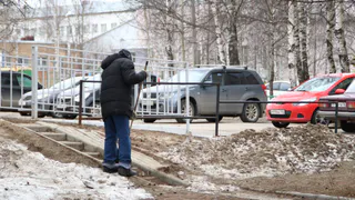 Почему в Удмуртии резко вырос спрос на дворников и сколько им платят