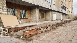 Как сейчас продвигается ремонт детской поликлиники в Глазове