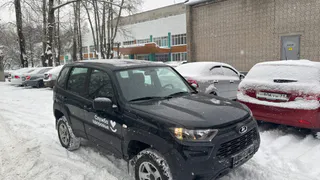 Глазовская межрайонная больница получила новую «Ниву»