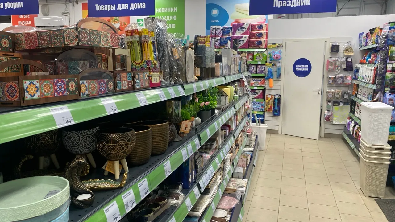 В Фикс Прайсе скупаю классные подносы и доски: пластиковые и деревянные — и всё за сущие копейки: вот как применяю