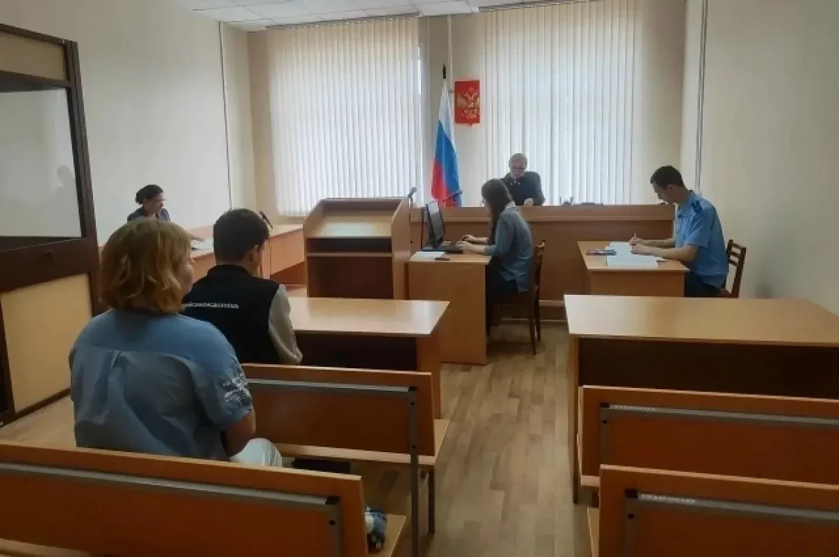 Суд в Удмуртии осудил мужчину за вымогательство денег у школьницы