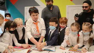 В Глазове открыли современную библиотеку с книгами дополненной реальности