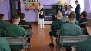 Финалист телепроекта «Голос. Дети-10» (12+) Лев Смирнов выступил в Ижевской воспитательной колонии
