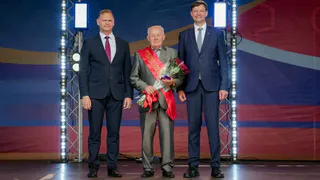 Анатолий Третьяков удостоен звания почетного гражданина Глазова