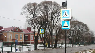 Новые светофоры появились возле школ в поселке Кез