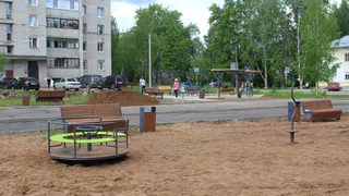 На привокзальной площади Глазова запустили фонтан
