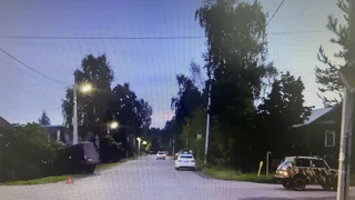 Авария с участием грузовика и легковушки произошла в Глазове