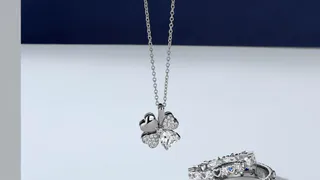 Кольца из серебра: с чем носить и как сочетать