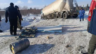 Три грузовика столкнулись на трассе в Удмуртии