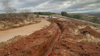 Строительство смотровой площадки полным ходом идет на горе Солдырь