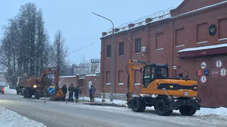 На ул. Молодой Гвардии в Глазове продолжают ремонт теплосети