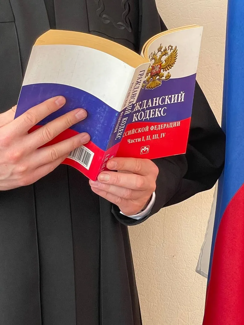 В Глазовском районном суде урегулирован спор о заборе между соседними участками
