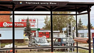 В Глазове установили новые остановочные комплексы