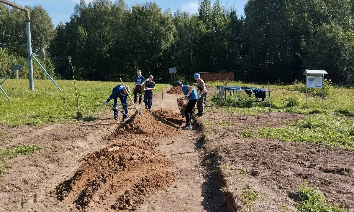 Более 30 подростков Глазовского района нашли работу на лето