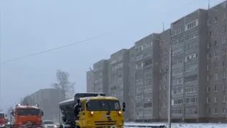 Глазовчане начали борьбу со снегом