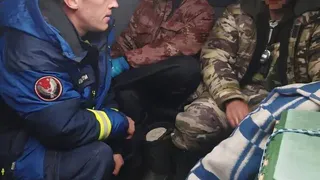 В Удмуртии спасатели эвакуировали рыбаков с разрушающегося льда Камы