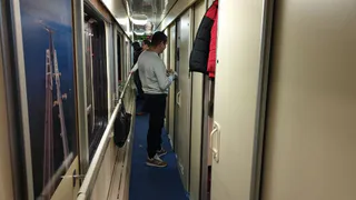 Эти бесплатные услуги положены всем, даже в плацкарте, но о них мало кто знает: удобства поездов РЖД, которые мы напрасно упускаем