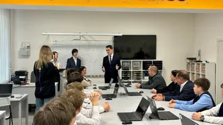 В Глазове появились два новых атомкласса для школьников