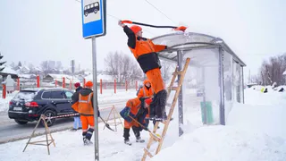 В Удмуртии теперь защищают остановки от падения снега с крыш
