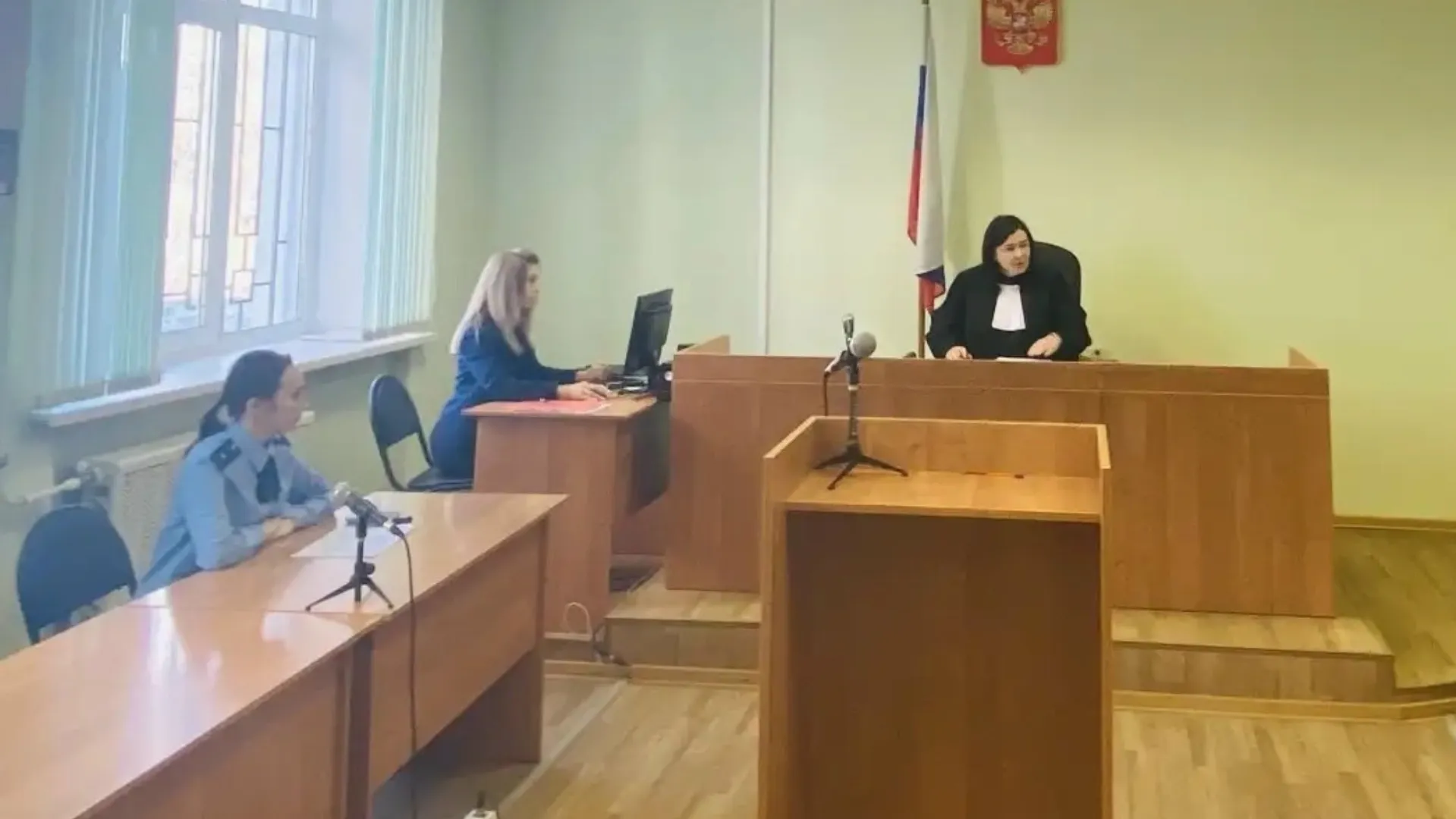 Суд в Глазове взыскал 400 тысяч рублей с мошенника, обманувшего 83-летнего пенсионера под видом юриста