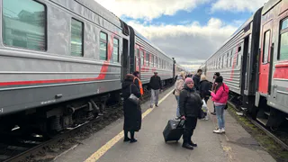«Купила билет в СВ, вдруг заходит пара из плацкартного вагона с просьбой поменяться местами»