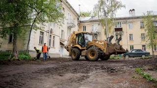 В Глазове начали ремонтировать дворы