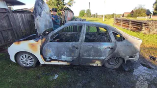 В Игринском районе женщина сожгла машину соседей