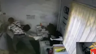 В Удмуртии на фармацевта аптеки напал 50-летний мужчина (ВИДЕО)