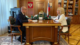 Бречалов рассказал Голиковой о ремонте в Глазовской межрайонной больнице