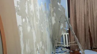 Стены больше не шпаклюют: новый тренд в ремонте захватывает квартиры – идеально ровная поверхность за один день без всякой пыли и грязи