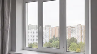Пластиковые окна больше не в моде: россияне плавно переходят на это – тихо и стильно