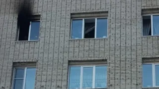 В Глазове 11-летняя девочка шила одежду куклам, используя зажигалку
