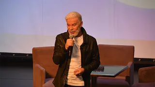 Олег Газманов встретился с малолетними хулиганами в Ижевске