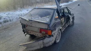 В Ижевске грузовик столкнулся с легковушкой