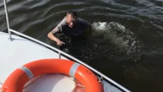 В Удмуртии спасли тонущего пьяного мужчину