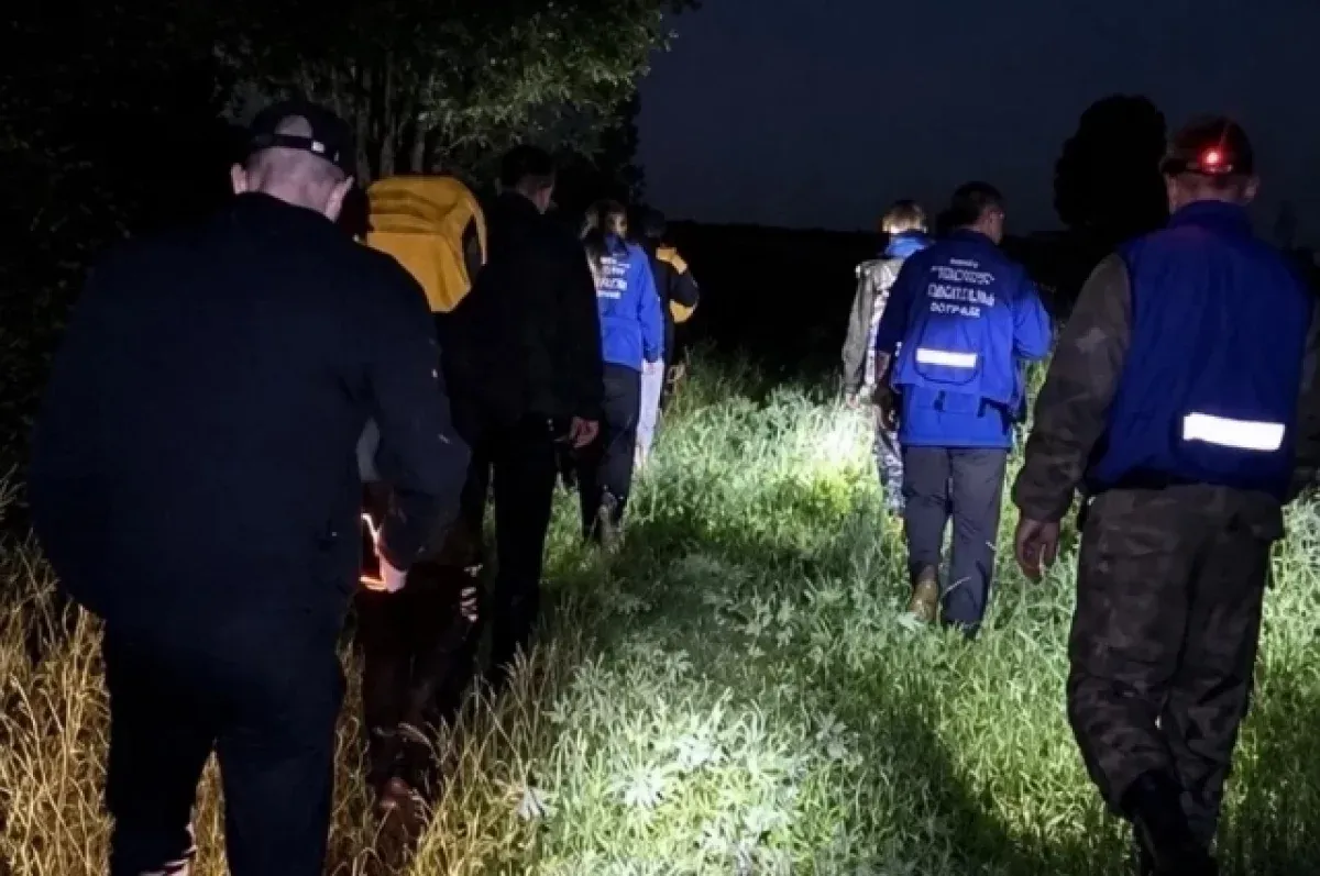 В Удмуртии волонтеры поискового отряда экстренно эвакуировали из леса трех заблудившихся ночью молодых людей