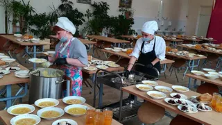 Почти 1,5 тысячи некачественных продуктов нашли в школах и детских садах Удмуртии