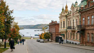 Его легко принять за городок в Прибалтике: зачем ехать в Сарапул ради особняков, модерна и набережной Камы