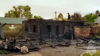 Школьницы сожгли нежилой дом в Глазове